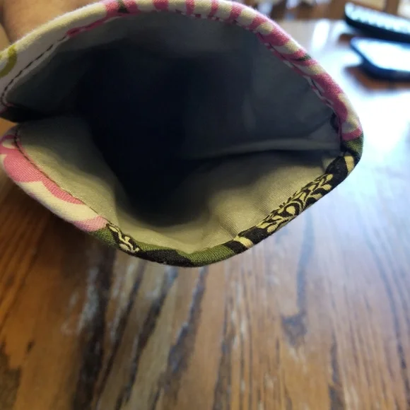 New Vera Bradley Straighten Up & Curl Olive Pink - Picture 2 of 4